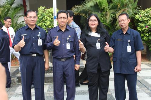 Pelepasan Guru SMANU M.H. Thamrin ( Ibu Nani Asri Setyani, S.Pd, Bapak Drs. Djumadiono, MM dan Bapak